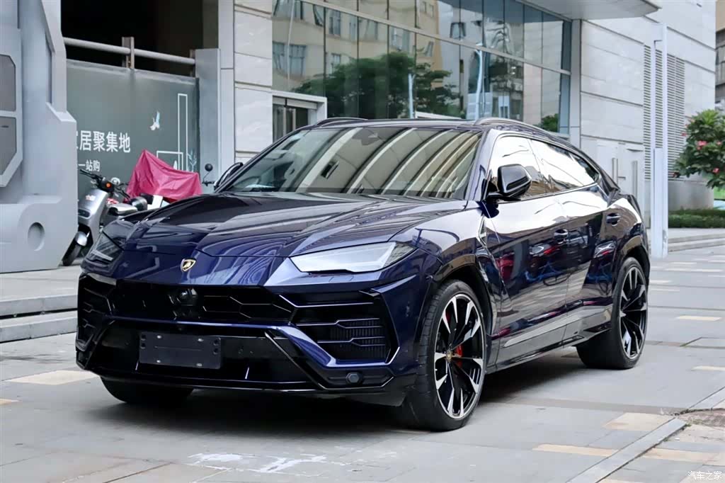 Lamborghini Urus, 2020 1
