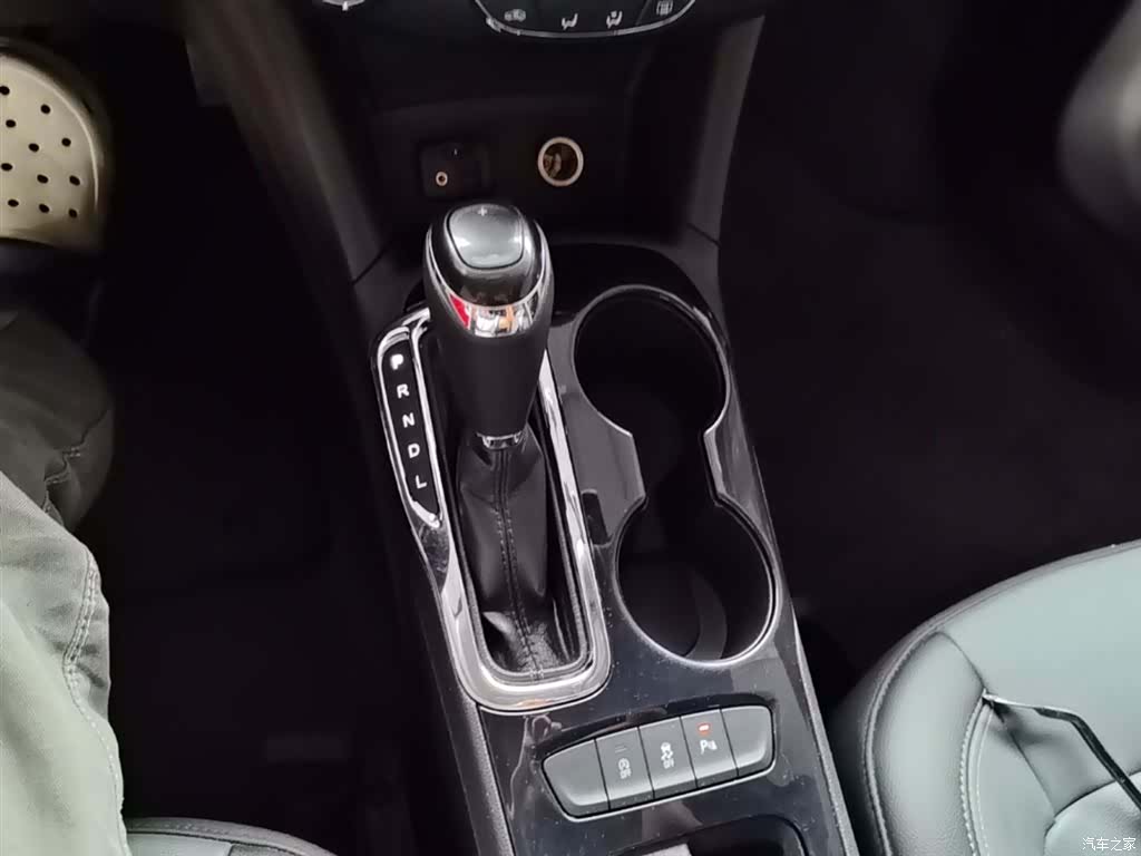 Chevrolet 320, 2018 14