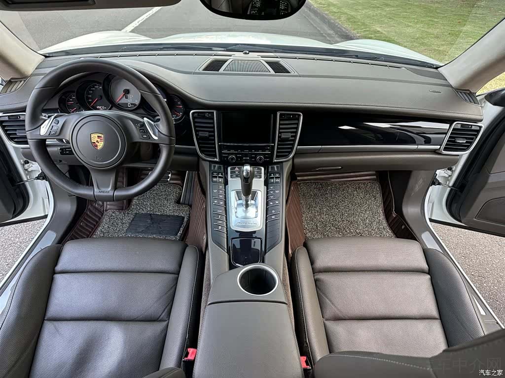 Porsche Panamera, 2017 все фото