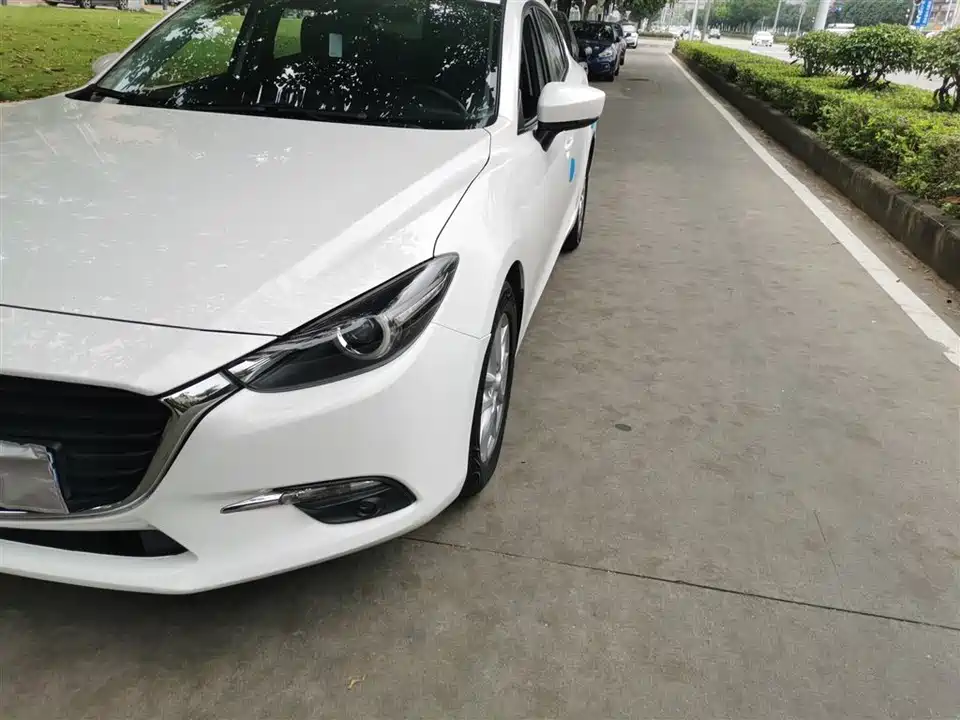 Mazda 3 Angkesaila