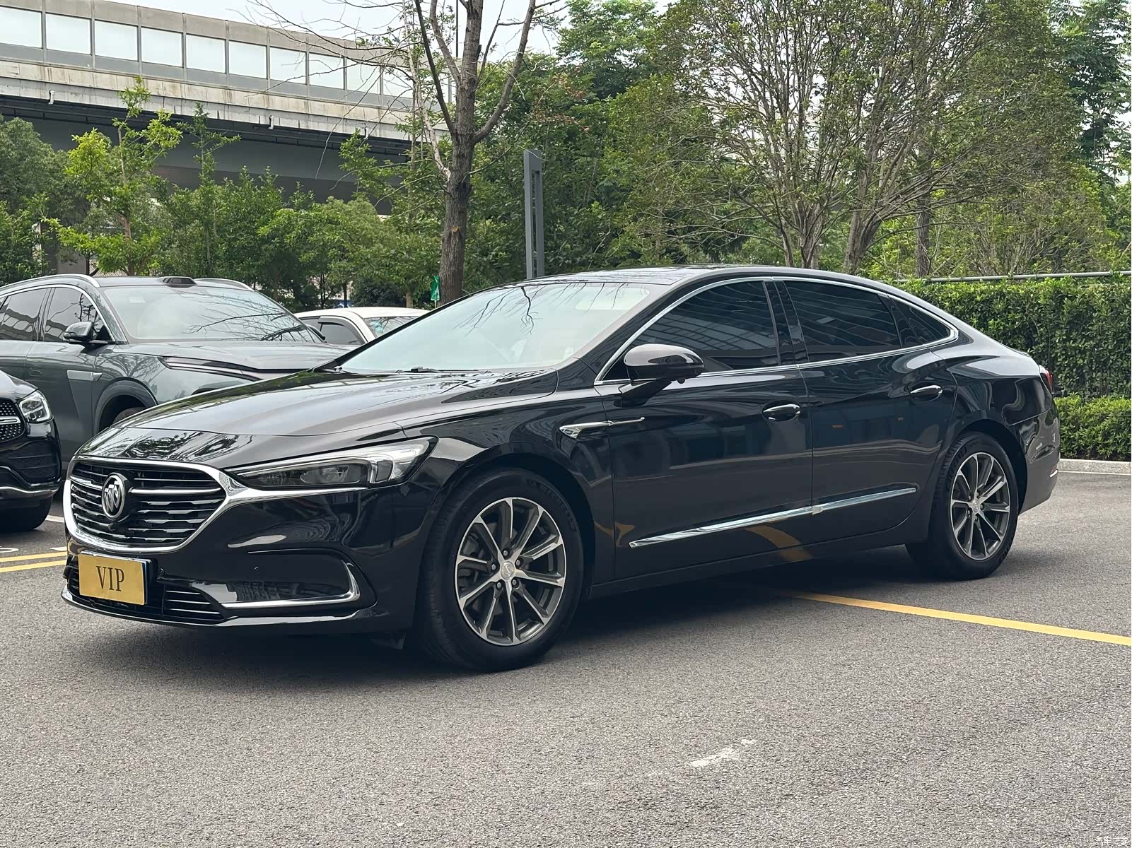 Buick LaCrosse, 2019 1