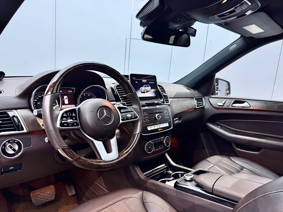 Mercedes-Benz GLE Mercedes-Benz GLE