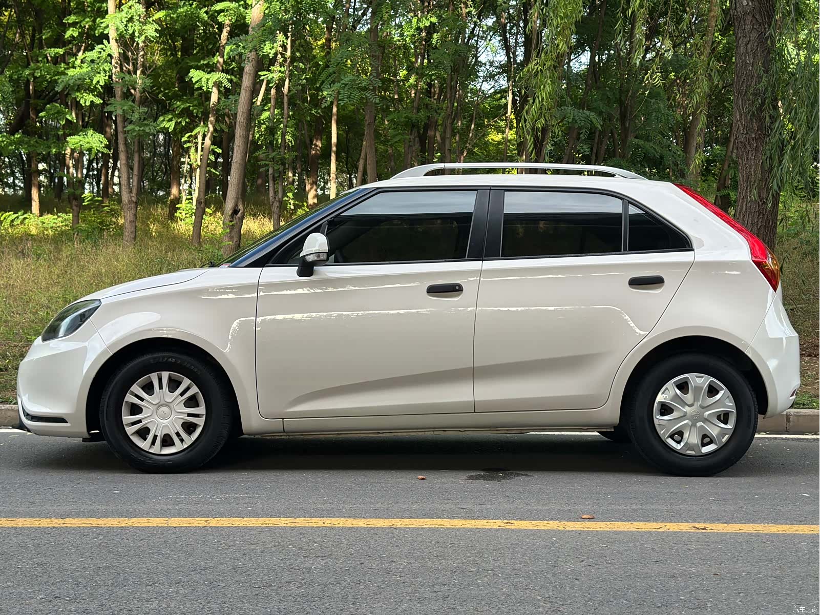 MG 3, 2015 3