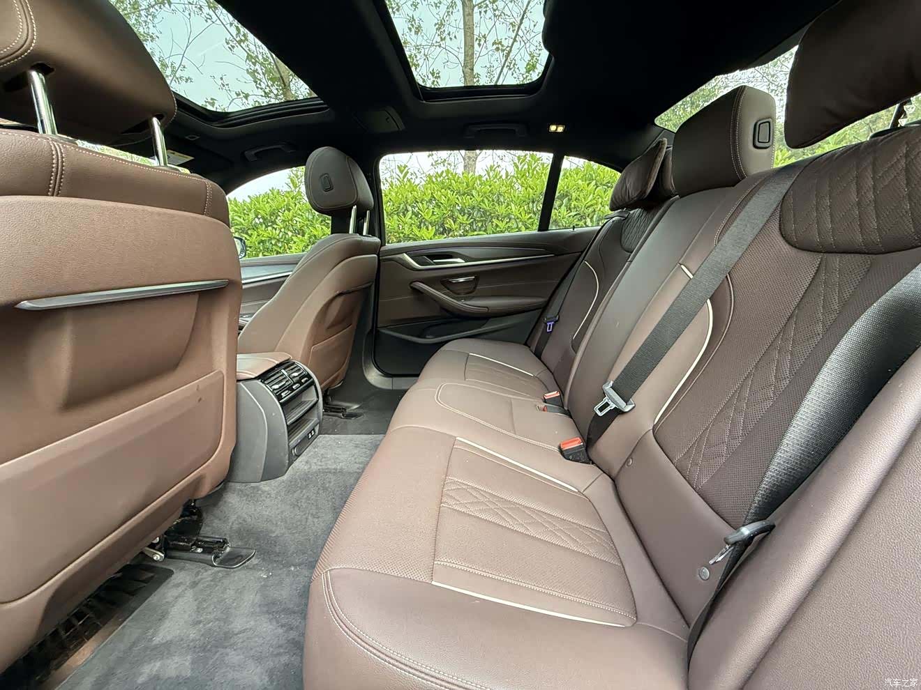 BMW 5 Series, 2021 все фото