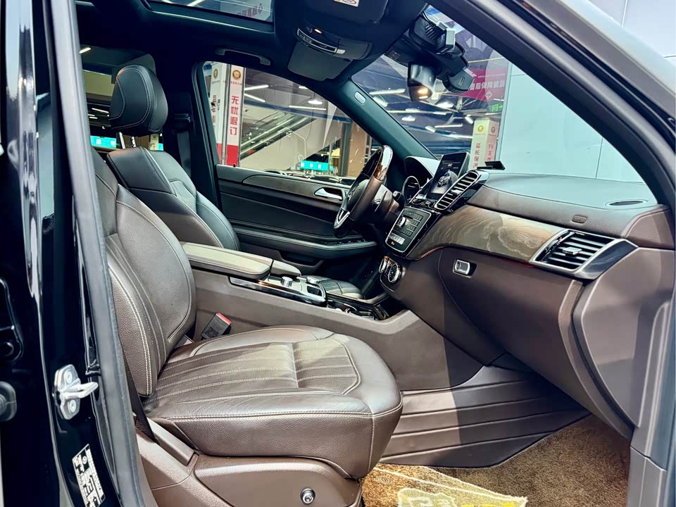 Mercedes-Benz GLE Mercedes-Benz GLE