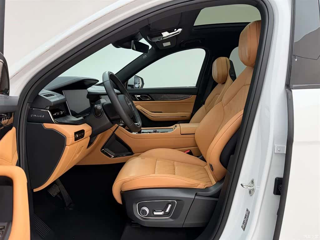 Lynk & Co 02, 2022 15