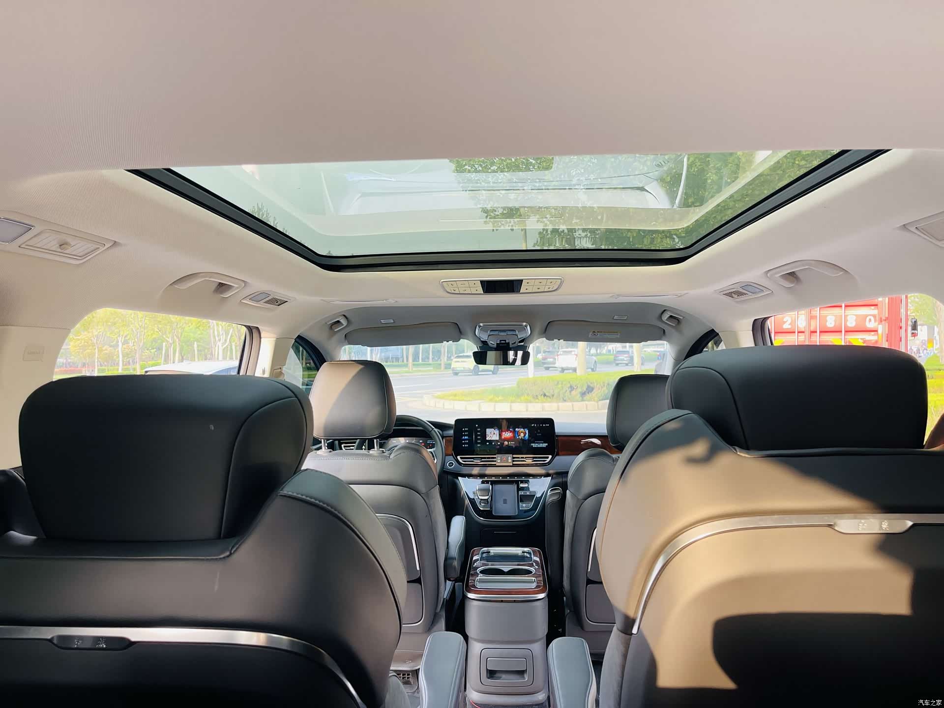 Hongqi HQ9, 2023 31