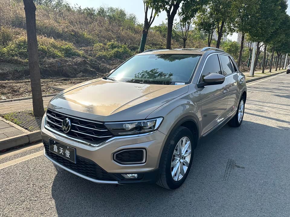 Volkswagen T-ROC exploring Songs