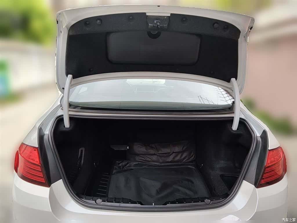 BMW 5 Series, 2016 10