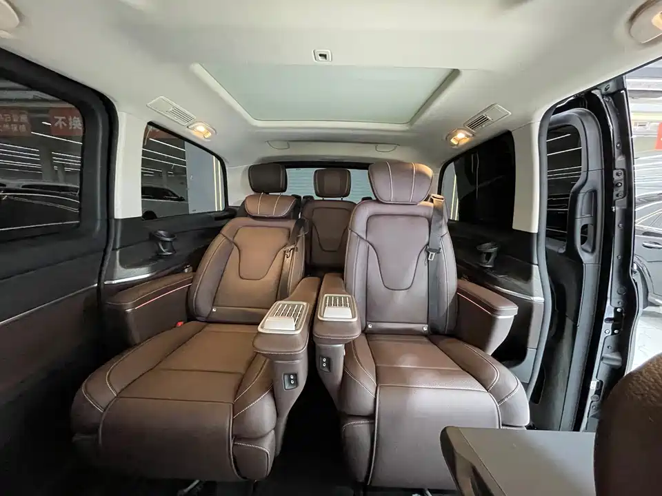 Mercedes-Benz V-class