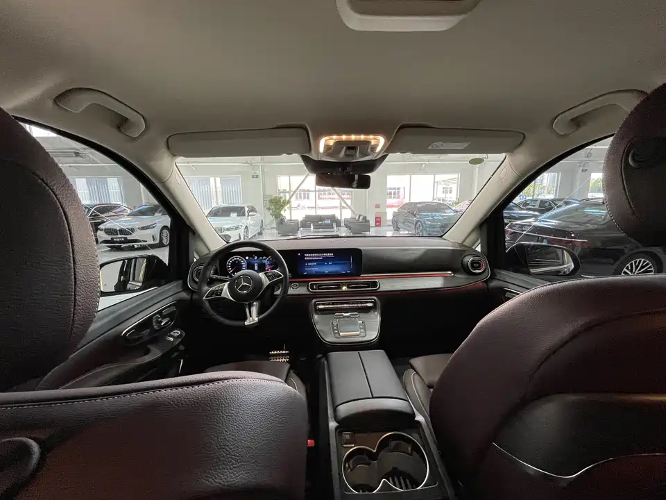 Mercedes-Benz V-class