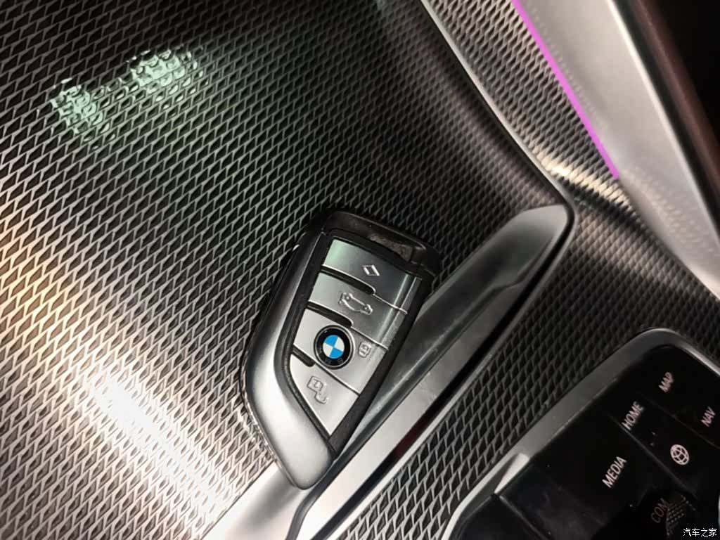 BMW X6, 2021 9