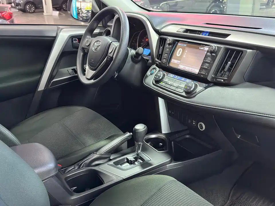 Toyota RAV4 Rongfang