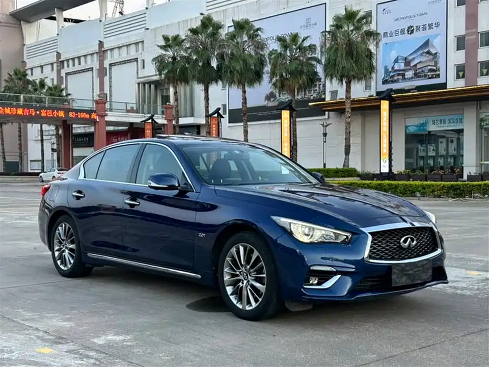 Infiniti Q50L