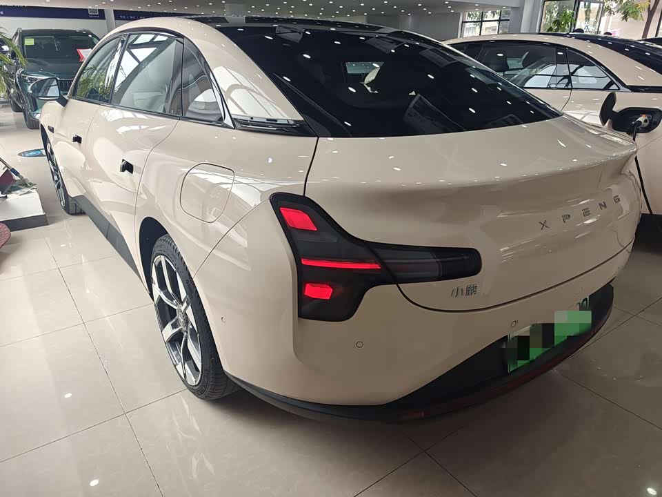 XPENG MONA M03