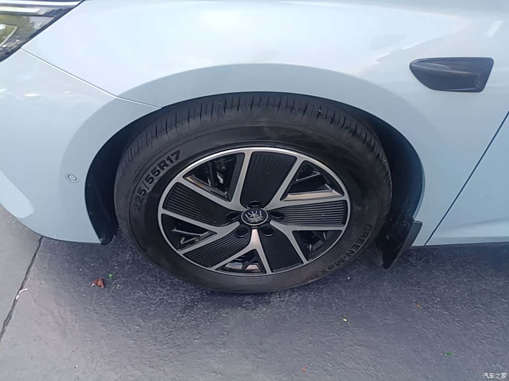 BYD Qin, 2025 23