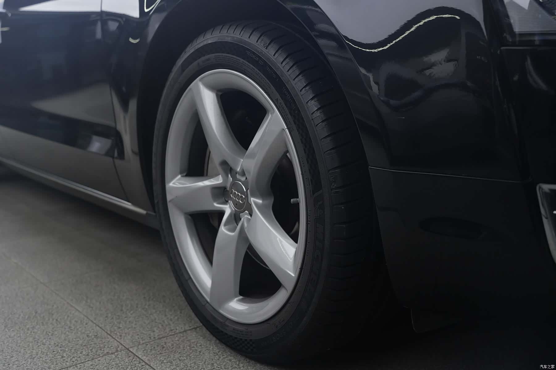 Audi A8L, 2013 4