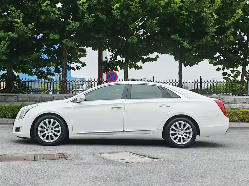 Cadillac XTS