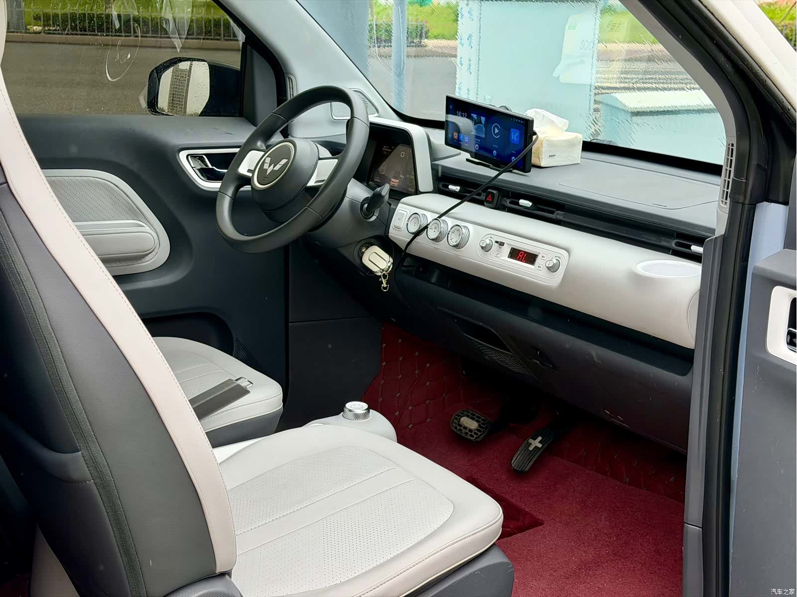 Wuling MINIEV, 2024 12
