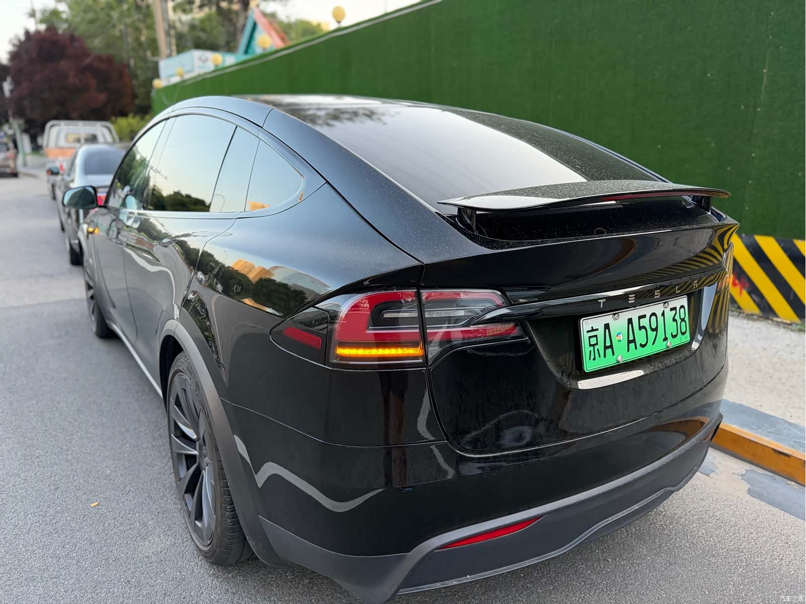 Tesla Model X, 2024 3