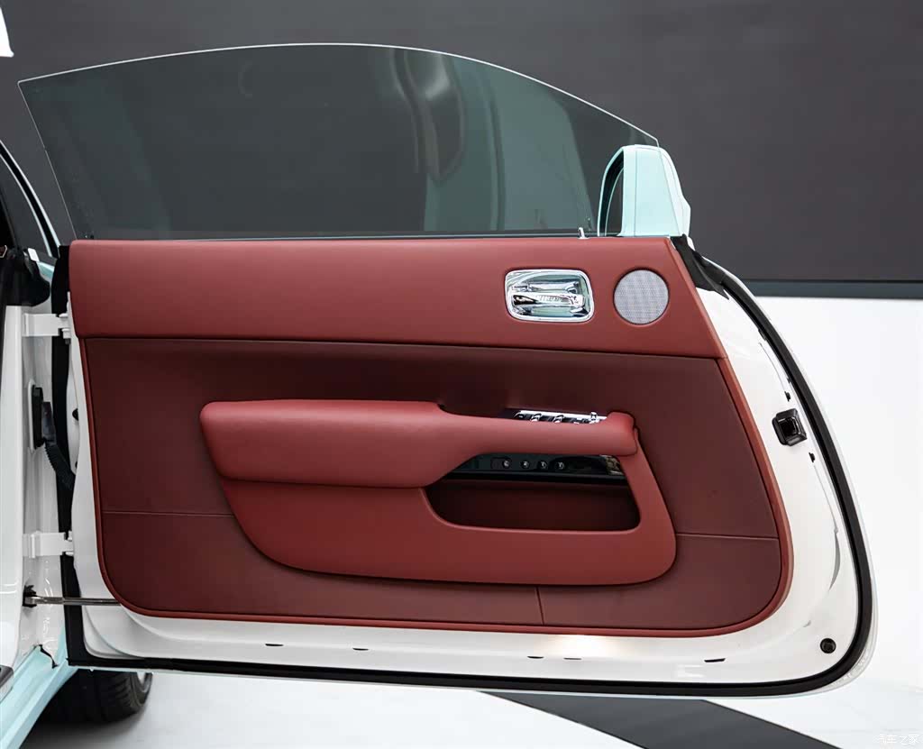 Rolls-Royce Wraith, 2017 16