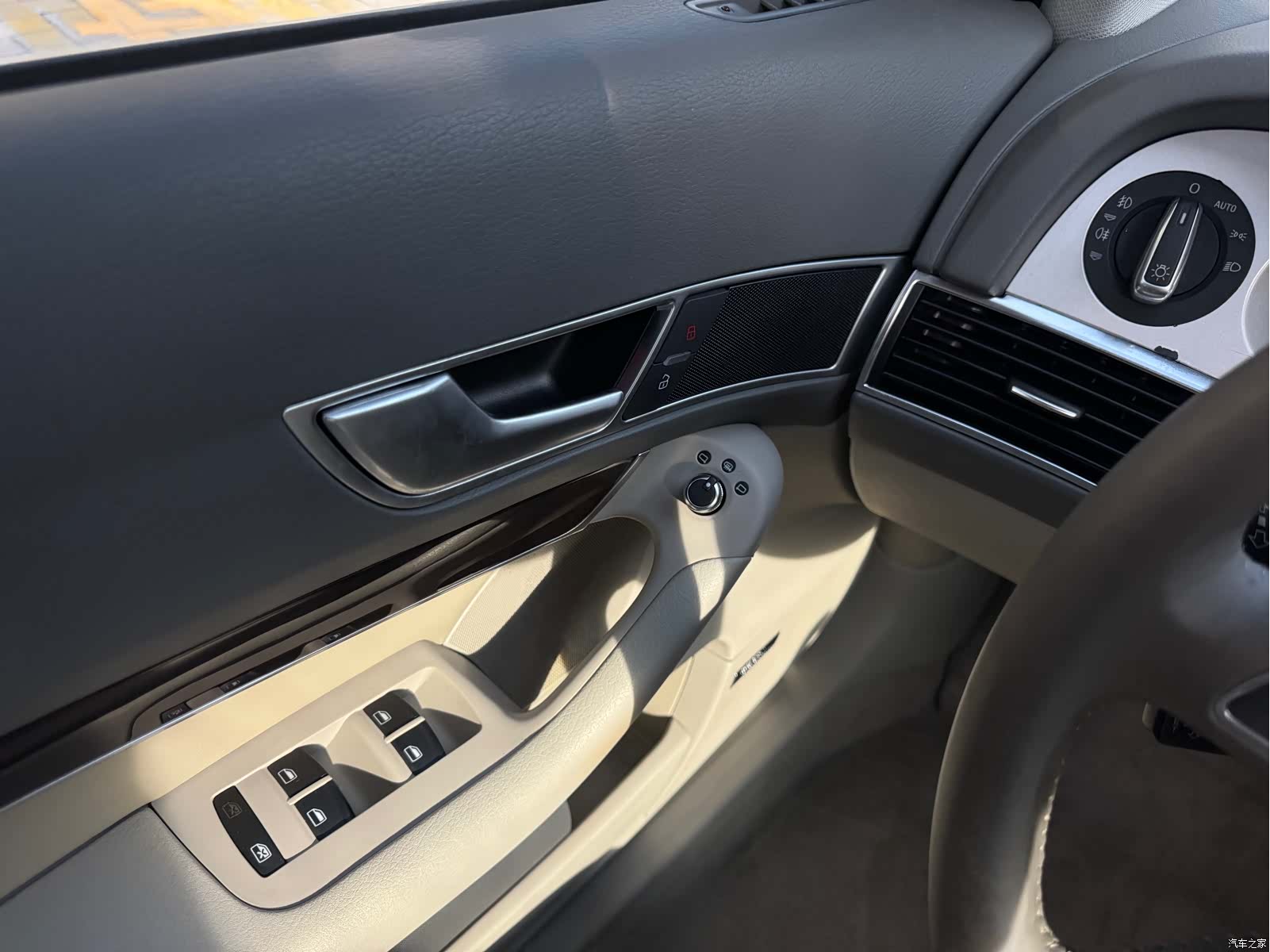 Audi A6L, 2010 12