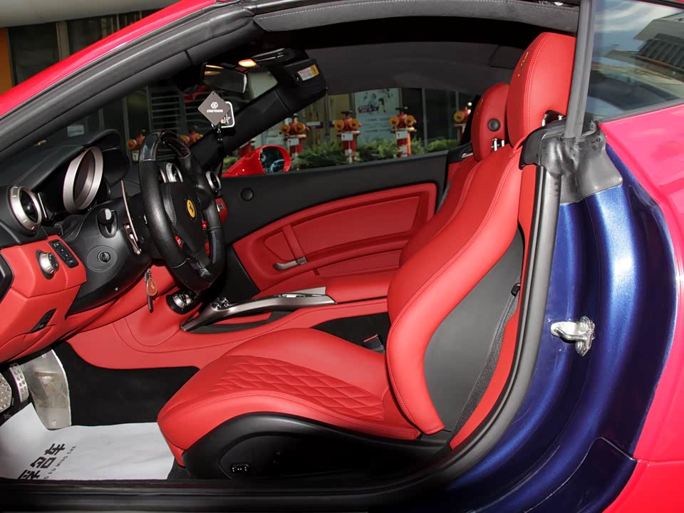 Ferrari California T