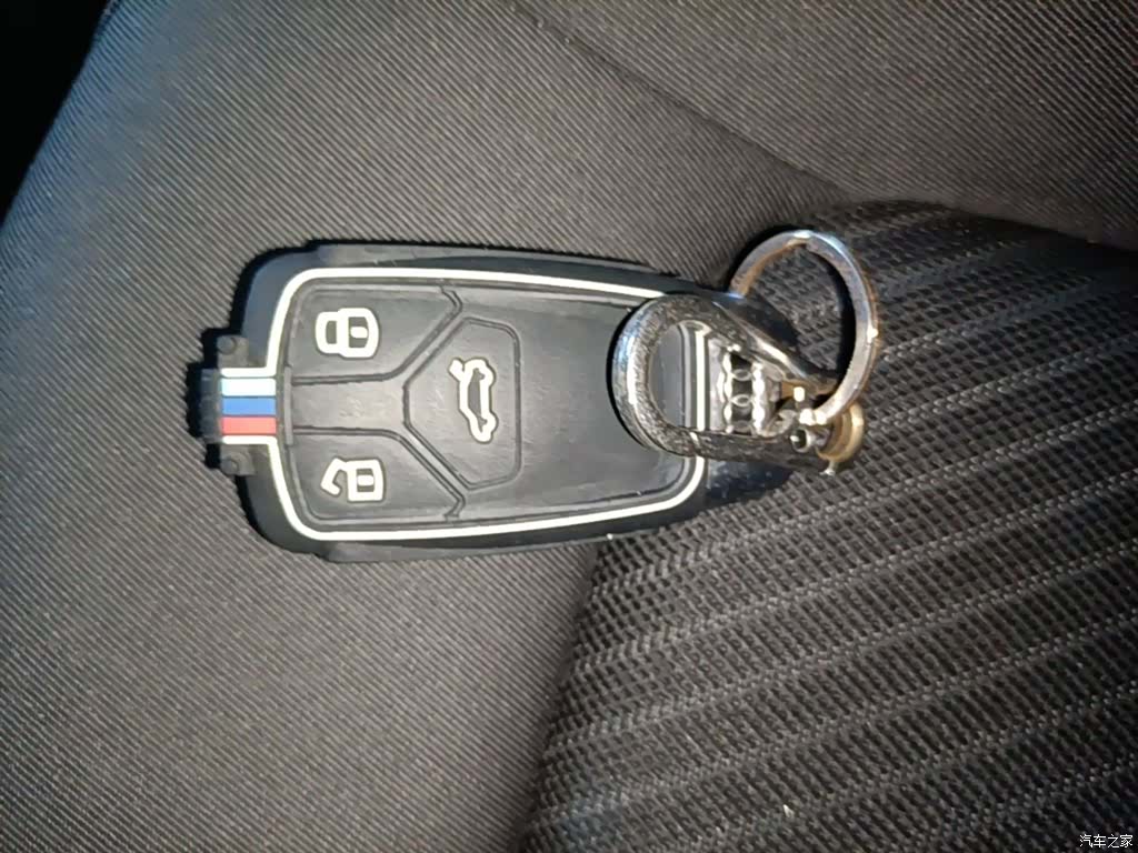 Audi Q5L, 2019 9