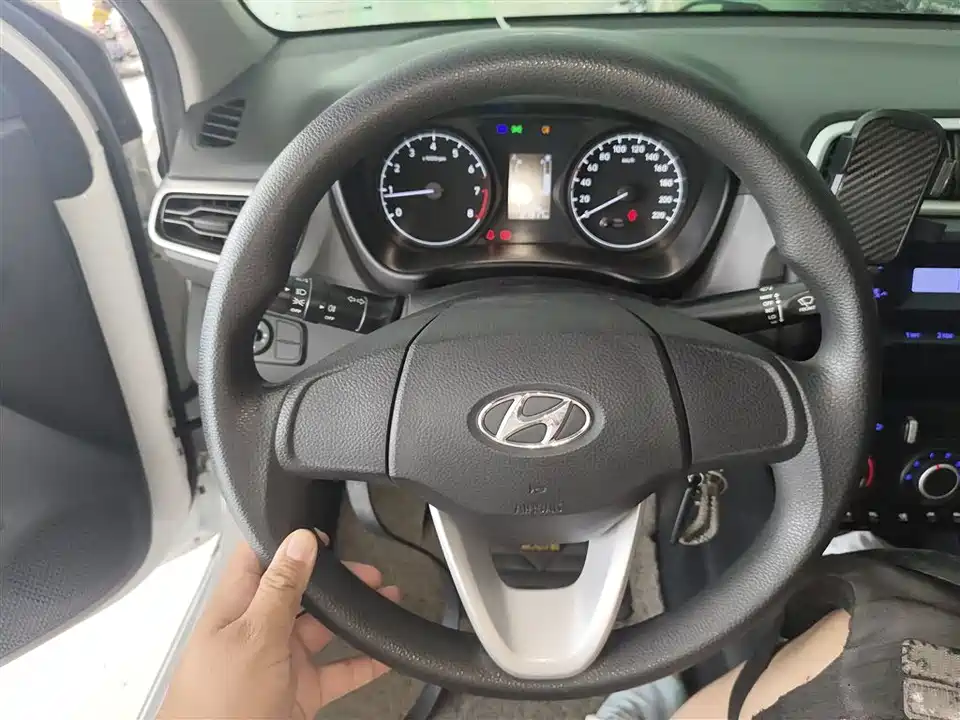 Hyundai Rena