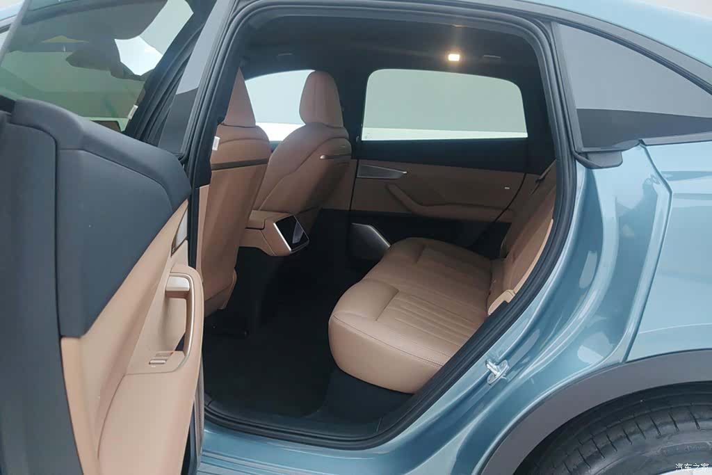 NIO L60, 2025 11