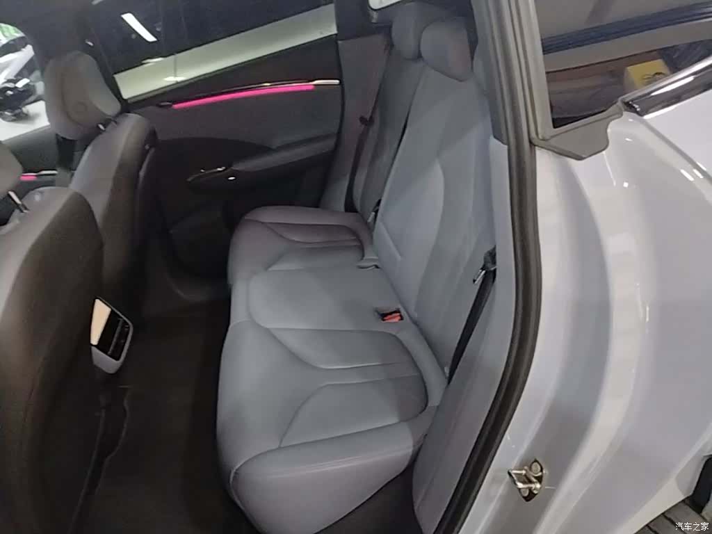 Xpeng G7, 2025 17