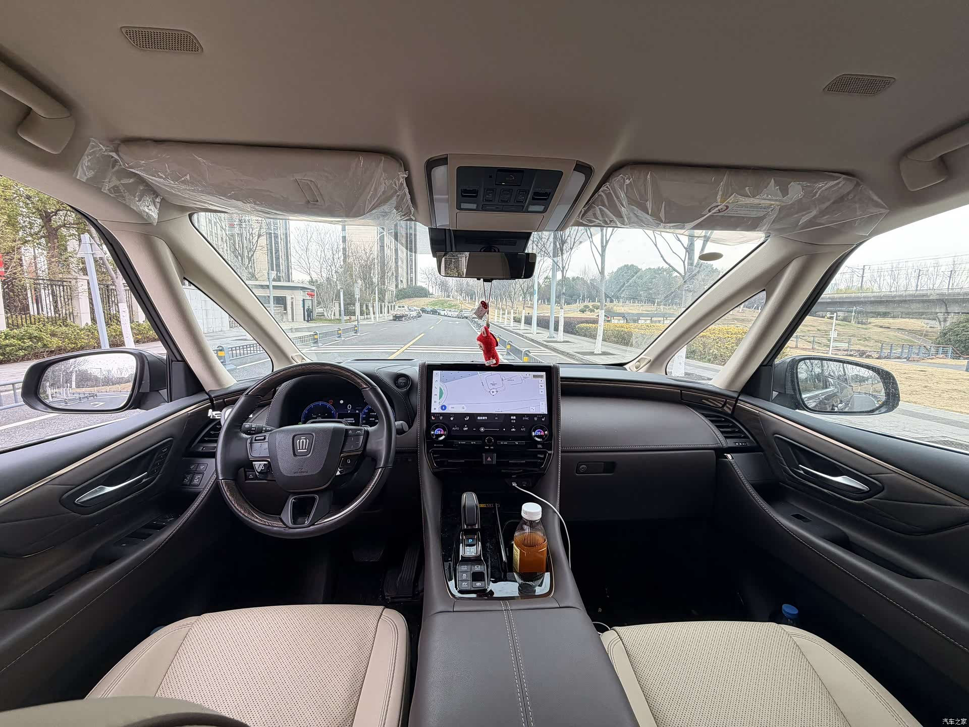 Toyota Vellfire, 2024 11
