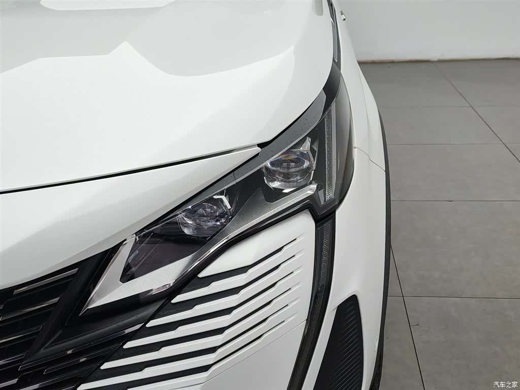Peugeot 4008, 2022 7