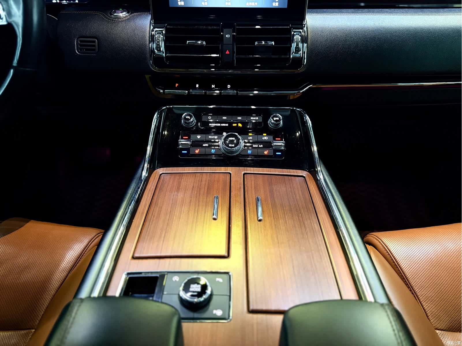 Lincoln Navigator, 2018 13