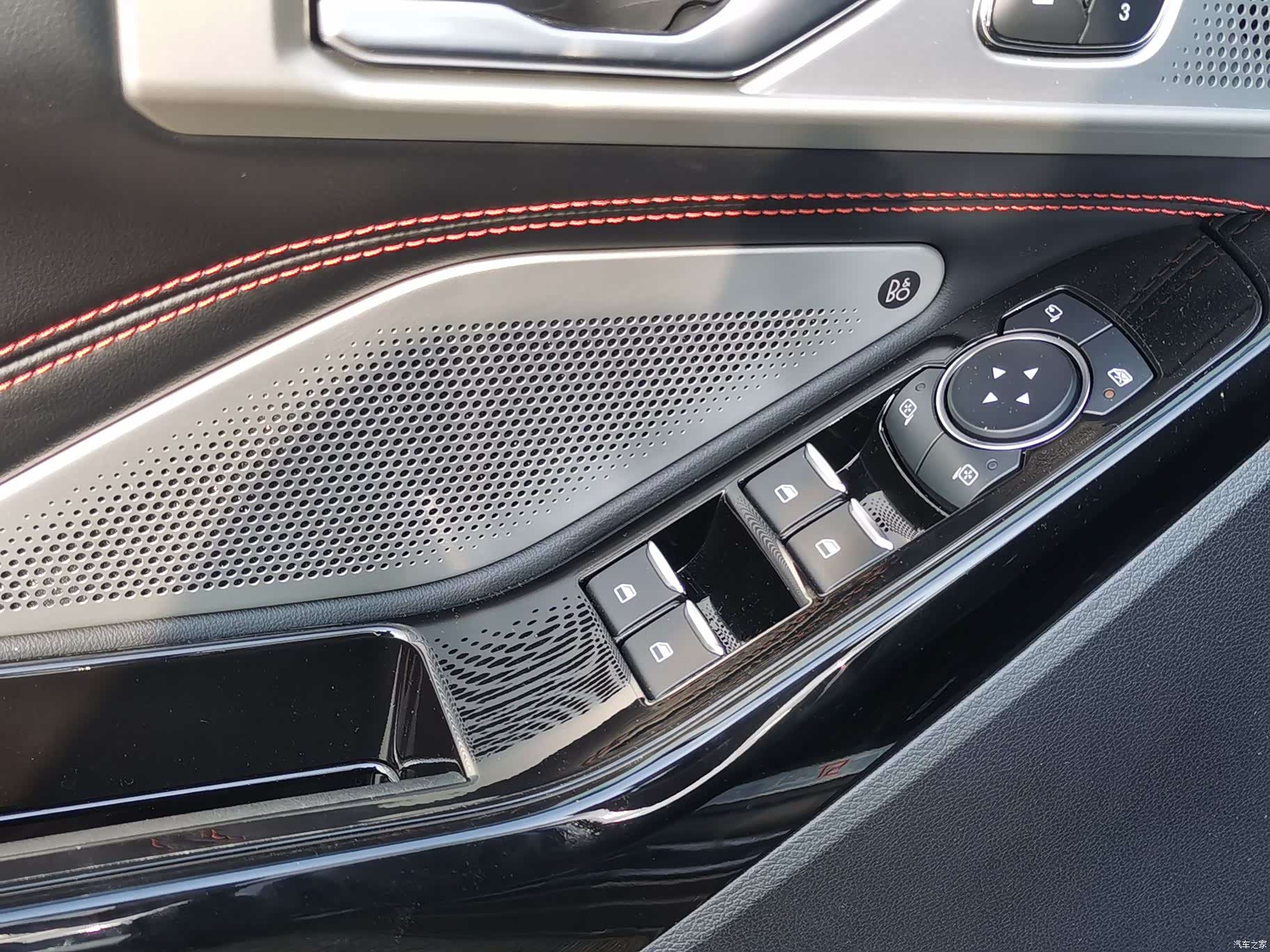 Ford Explorer, 2022 19