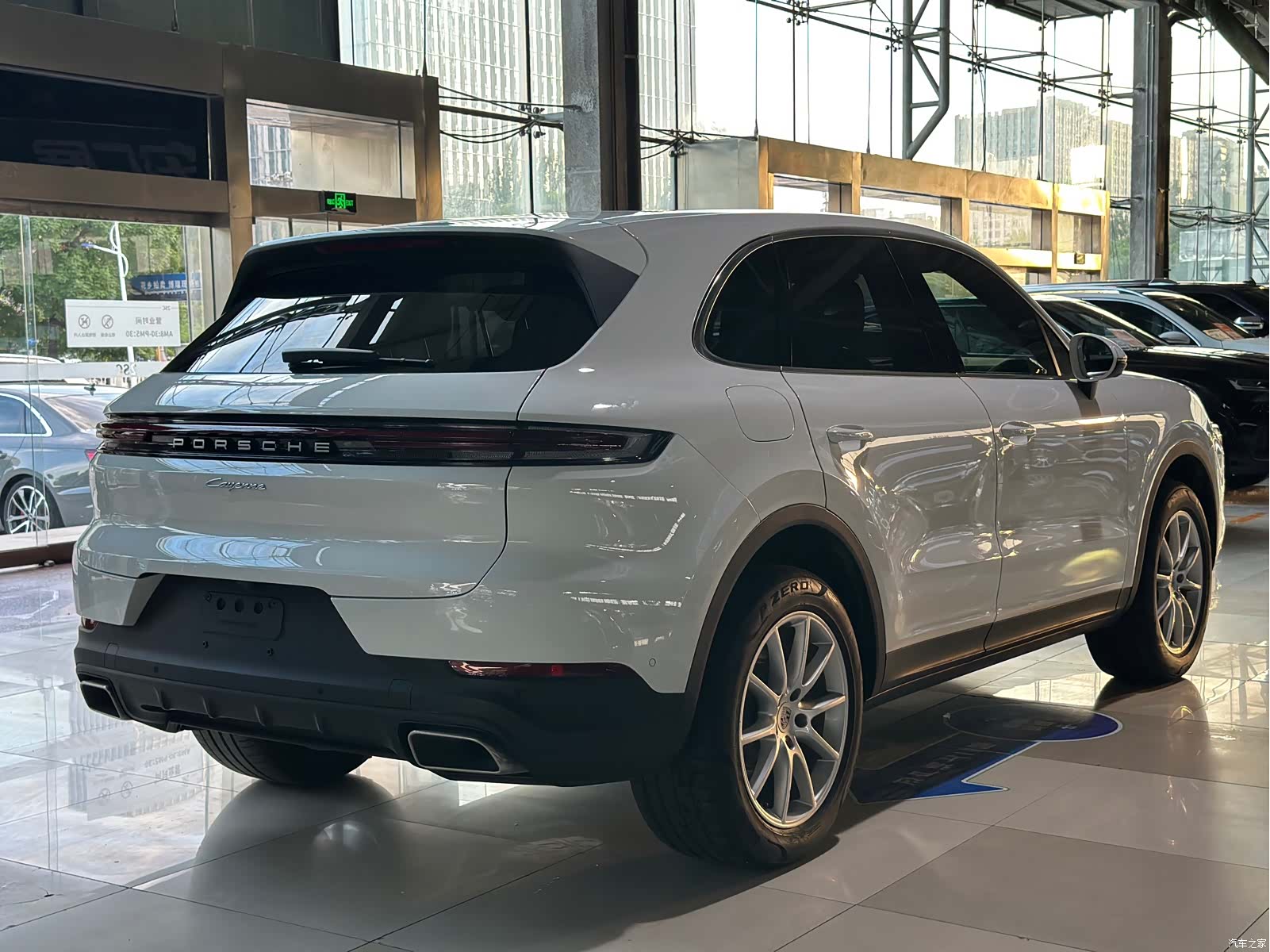 Porsche Cayenne, 2025 3