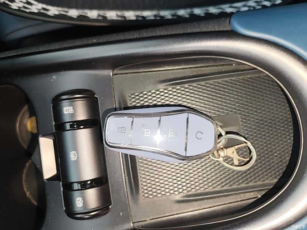 BYD Dolphin, 2023 9