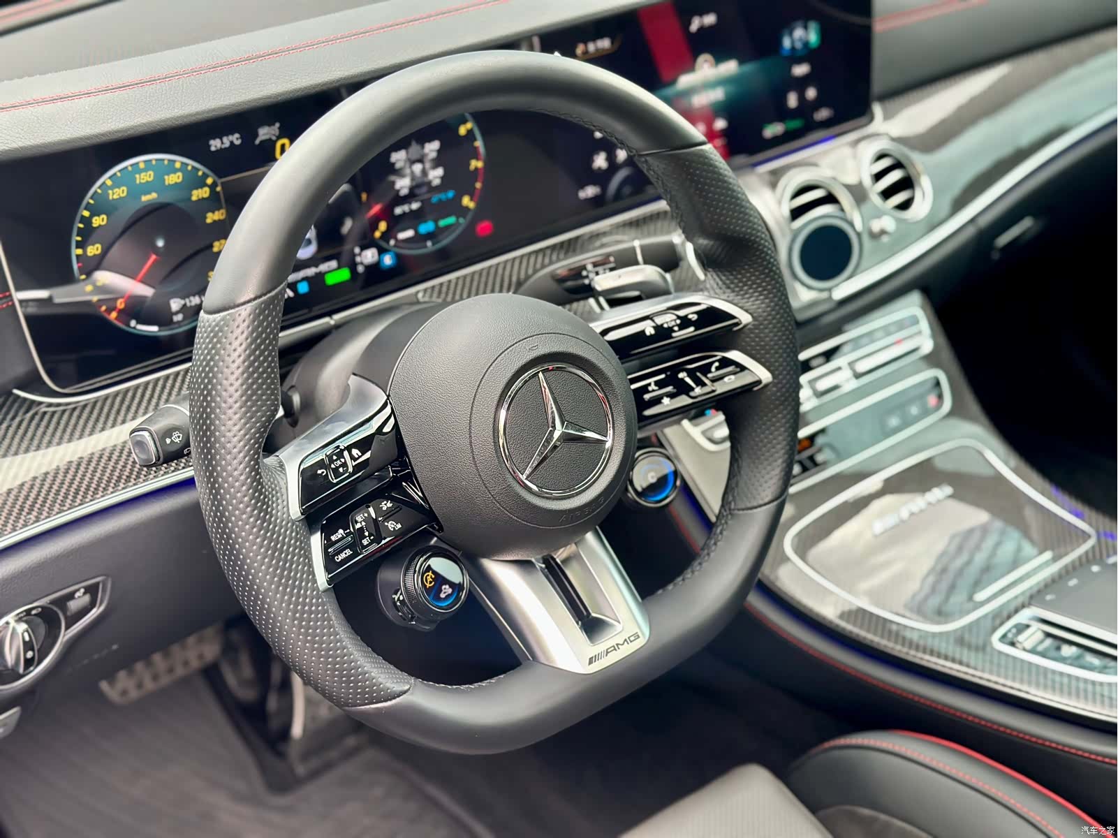Mercedes-Benz E-Class, 2022 17