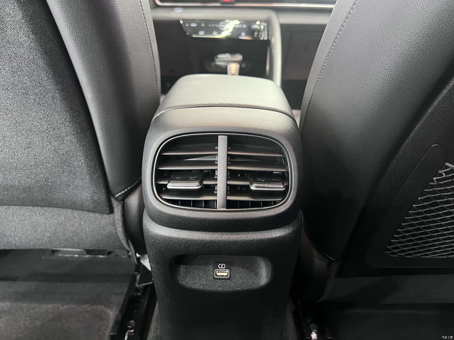 Hyundai Elantra, 2023 10