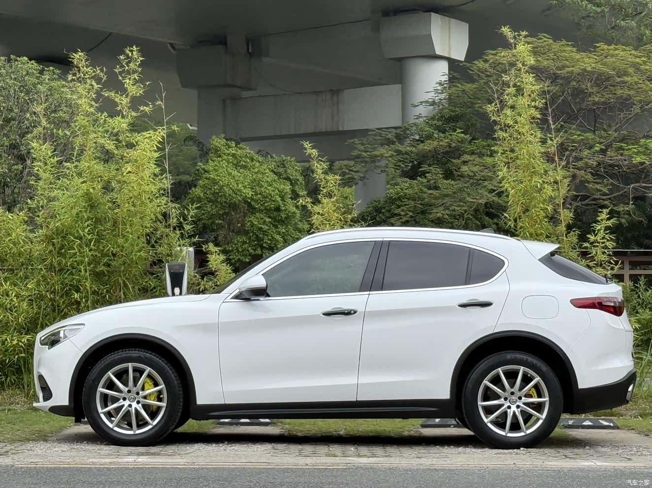Alfa Romeo Stelvio, 2018 6