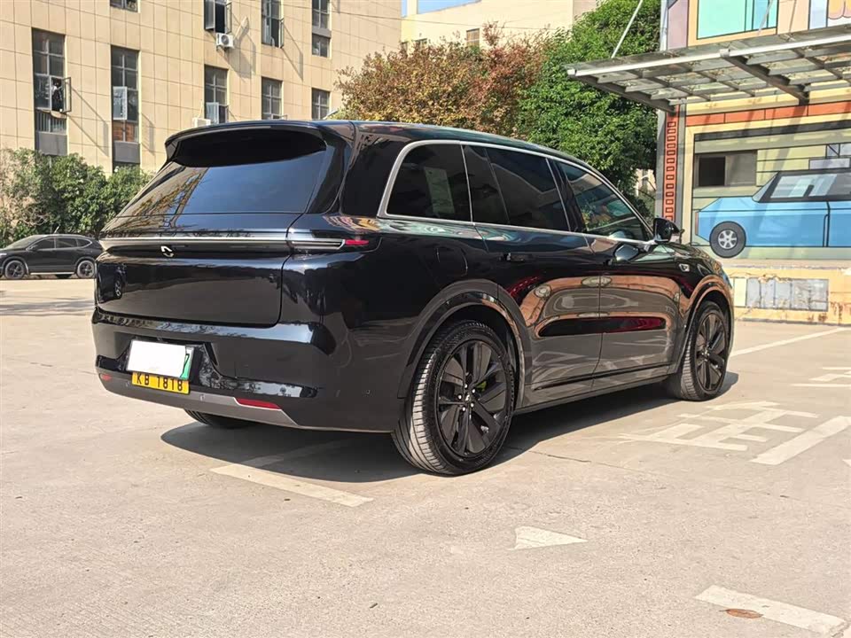 Li Auto Ideal L8