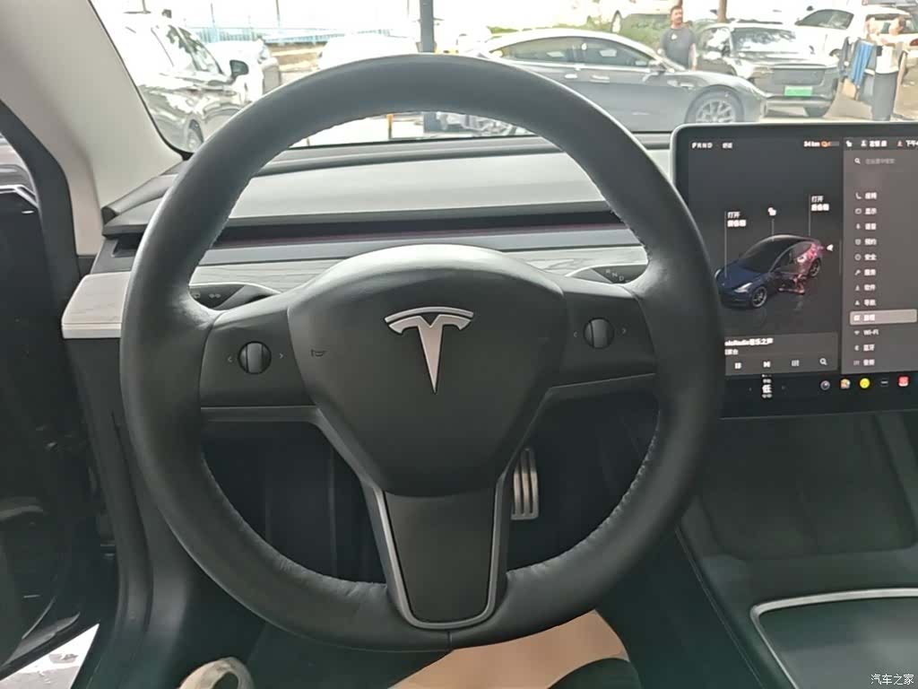 Tesla Model 3, 2022 11
