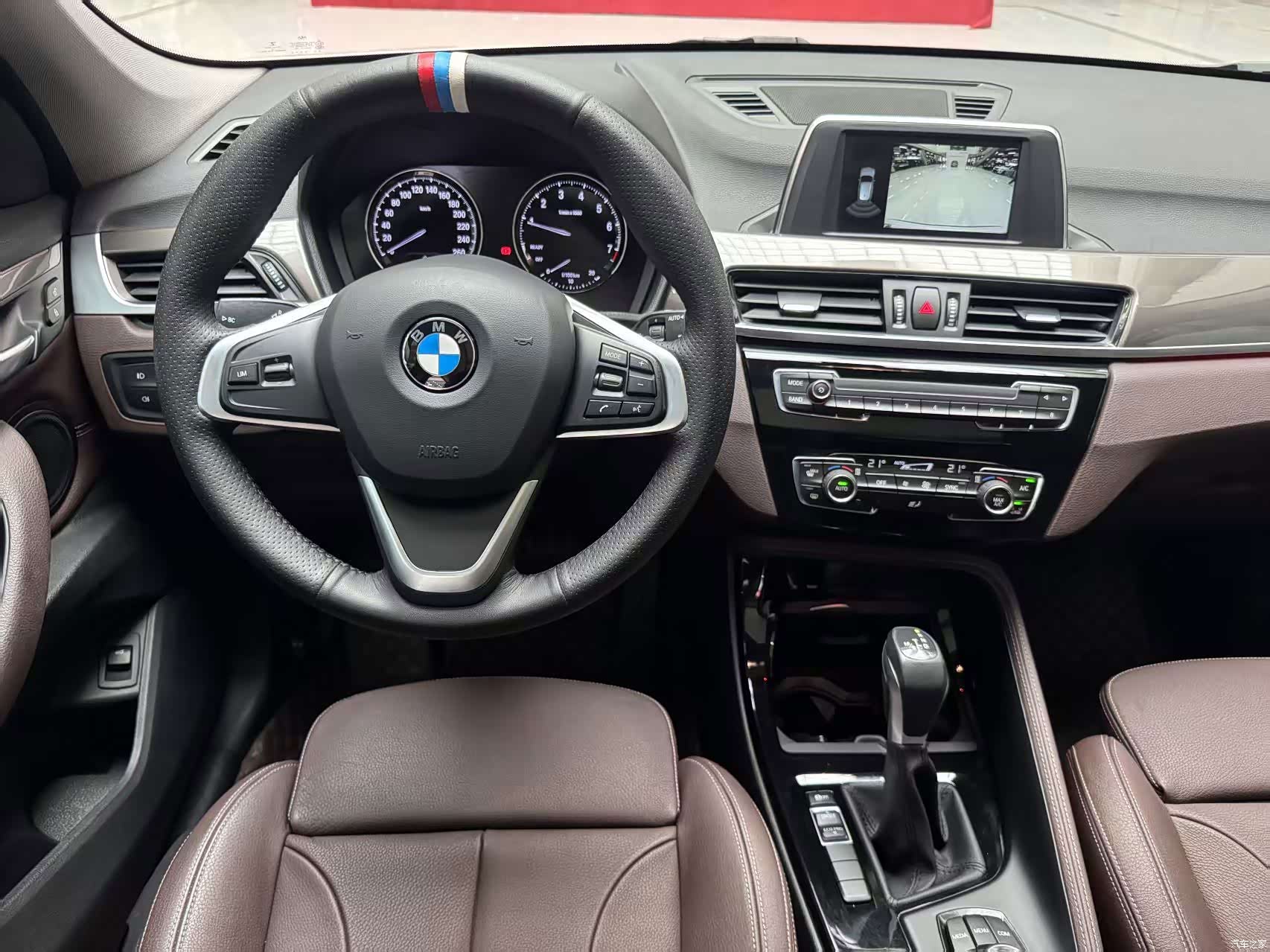 BMW X1, 2019 все фото