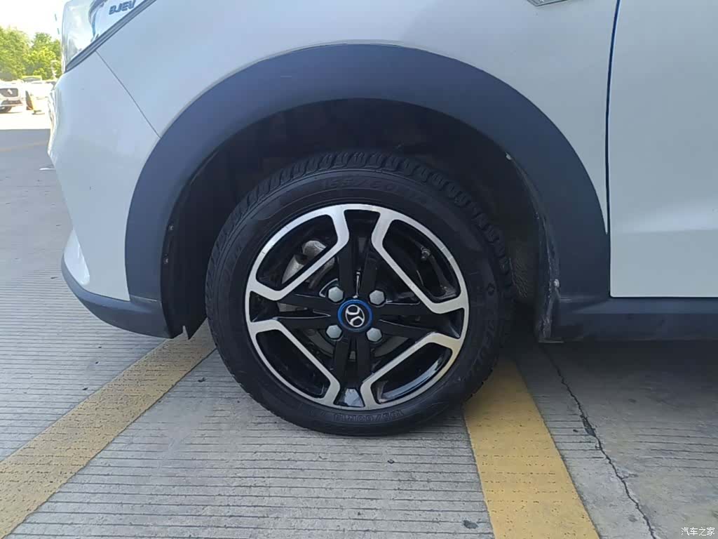 BAIC EC3, 2020 23