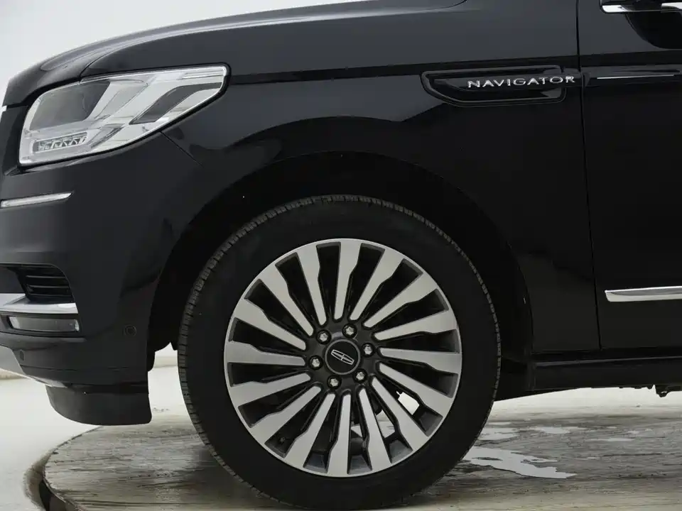 Lincoln Navigator