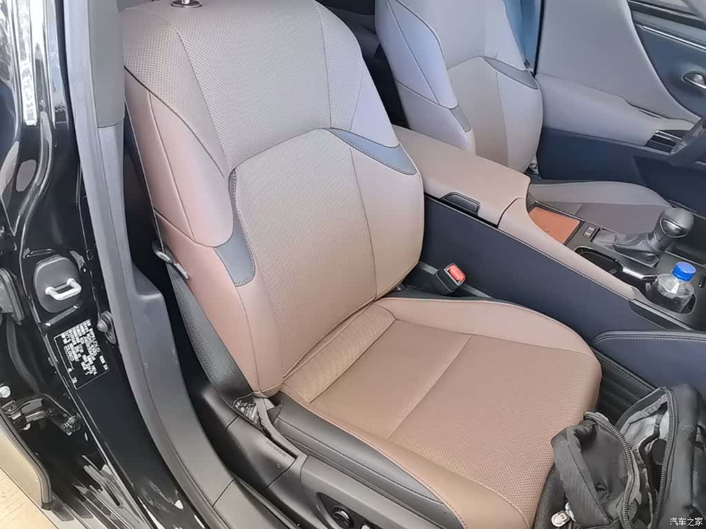 Lexus ES, 2024 25