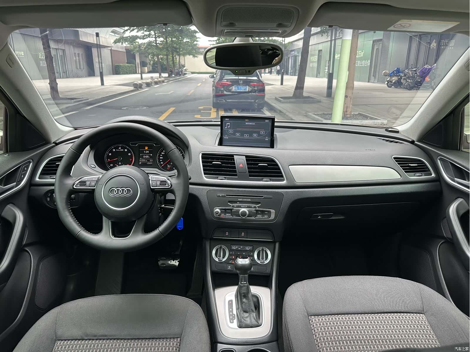 Audi Q3, 2015 12