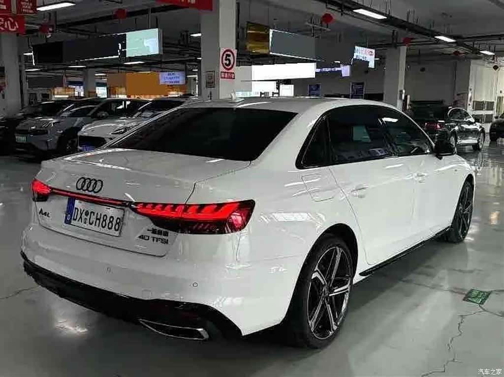 Audi A4L, 2025 все фото