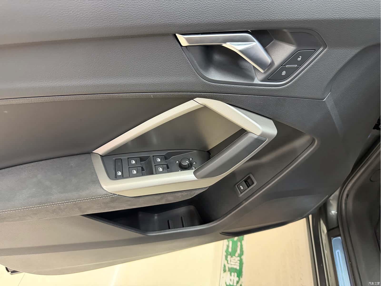 Audi Q3, 2022 10