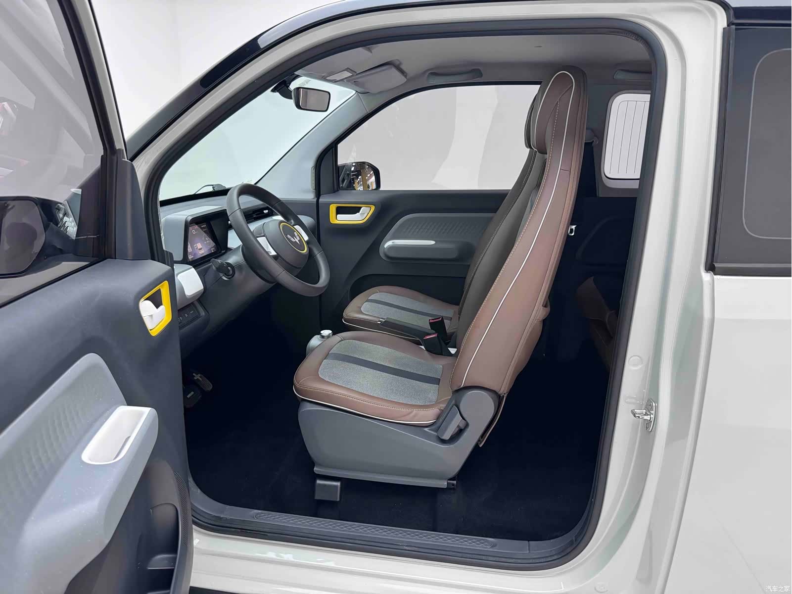 Wuling MINIEV, 2022 8